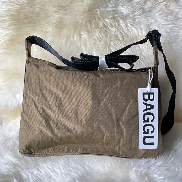 NWT Baggu Medium Cargo Crossbody - Seaweed - Picture 4 of 7
